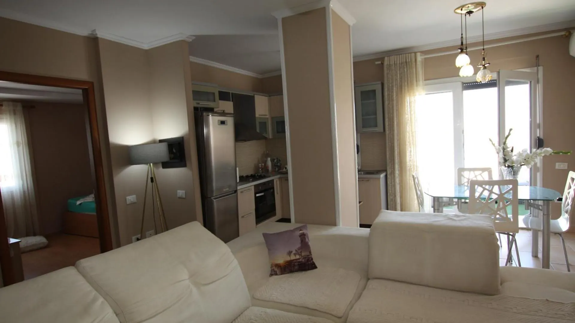 Aloha Apartment Tirana 0*,  Albania