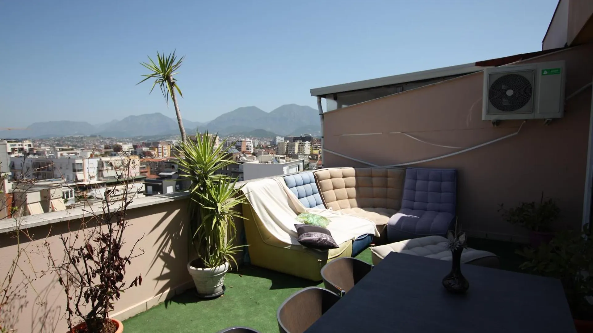 Aloha Apartment Tirana 0*,  Albania